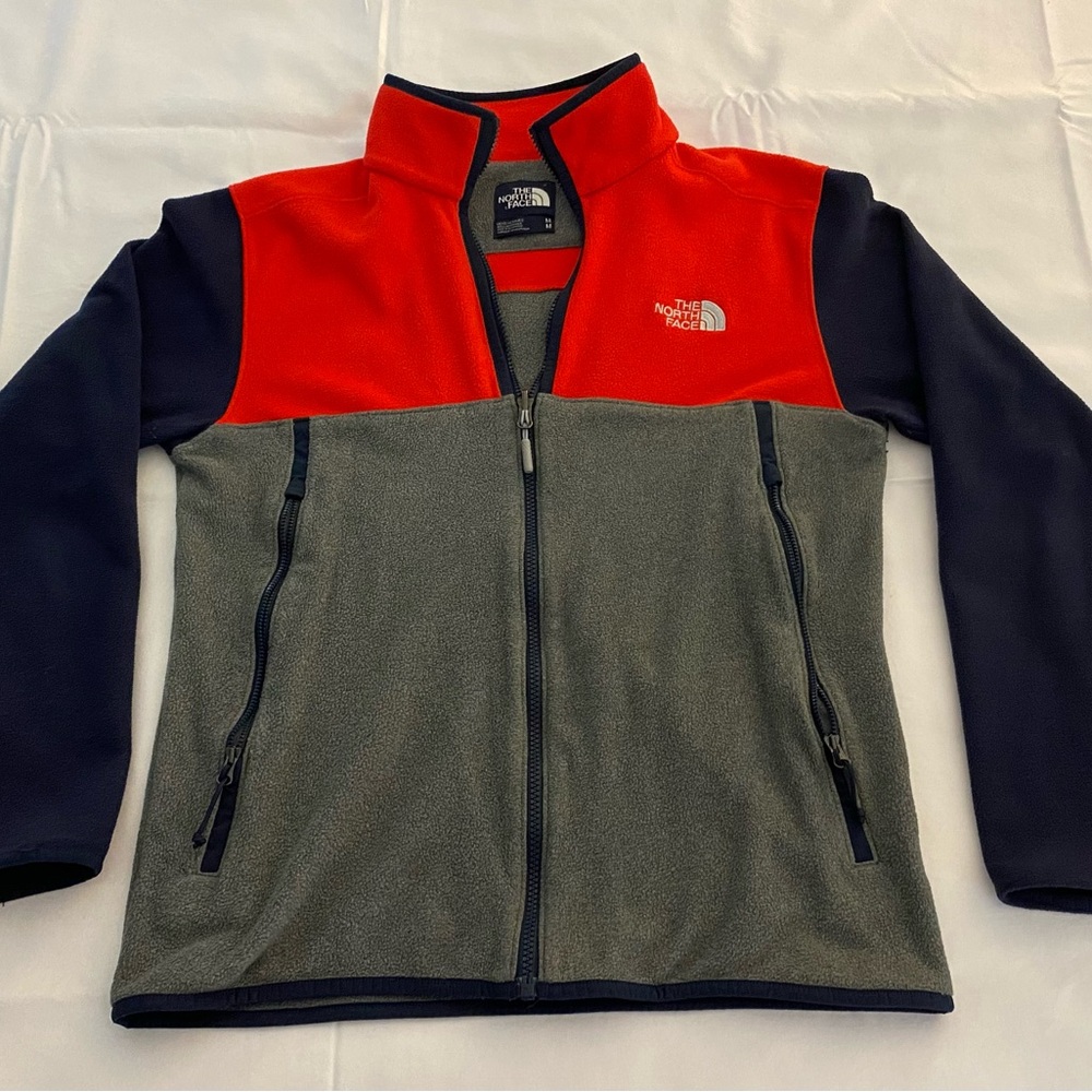 The North Face full-length zip-up fleece jacket - Size M
